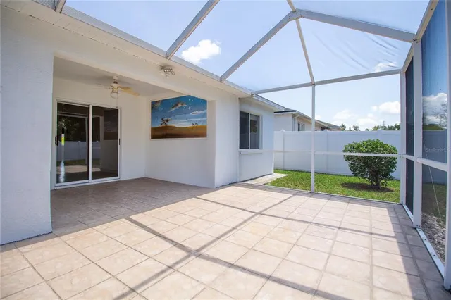 $324,900 | 3201 Pine Top Drive, Valrico, FL 33594