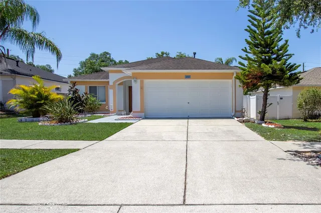 $324,900 | 3201 Pine Top Drive, Valrico, FL 33594