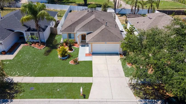 $324,900 | 3201 Pine Top Drive, Valrico, FL 33594