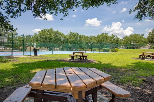 $324,900 | 3201 Pine Top Drive, Valrico, FL 33594