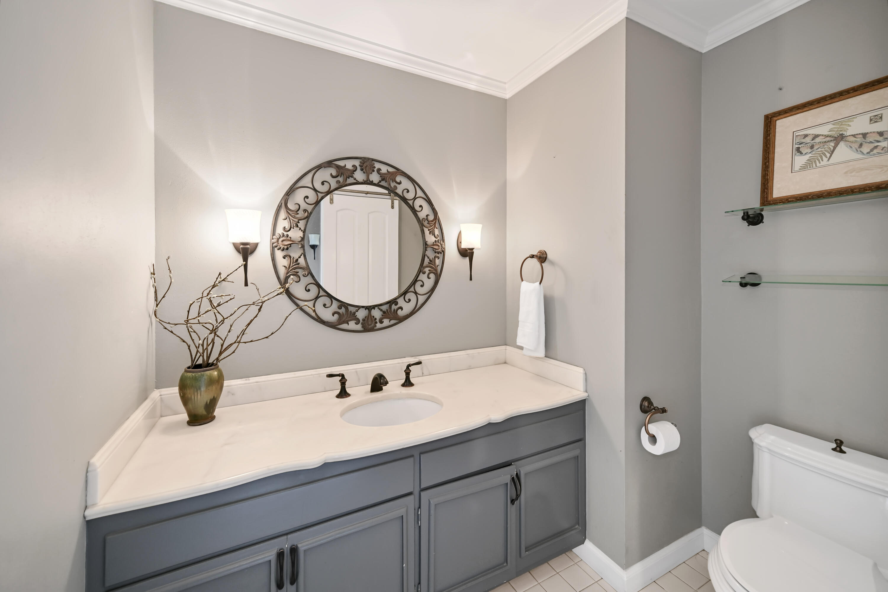 7801 North Regent Road Fox Point, WI 53217 - Photo 16 of 44 Powder Room