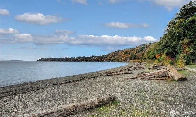 $315,000 | 13235 12th Avenue Southwest, Unit 522, Burien, WA 98146