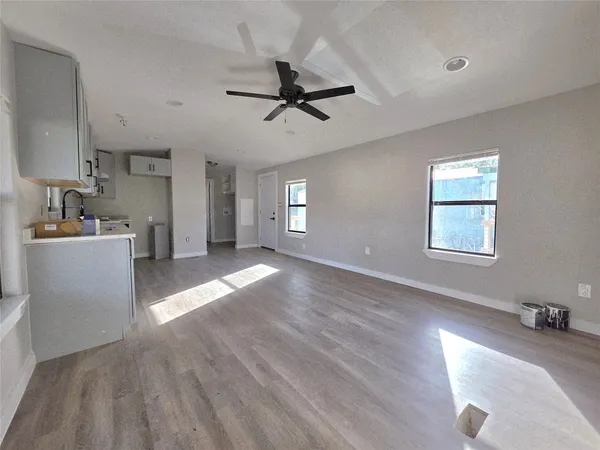 $1,000 | 310 Paddock Street, Unit 3, Willis, TX 77378