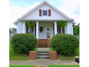 1610 Spring Street Kingsport, TN 37664 - Photo 1 of 12 Front of house