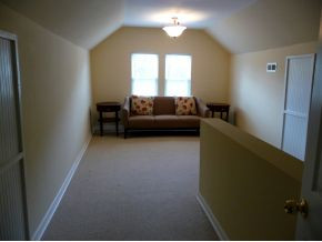 1610 Spring Street Kingsport, TN 37664 - Photo 8 of 12 Large room upstairs