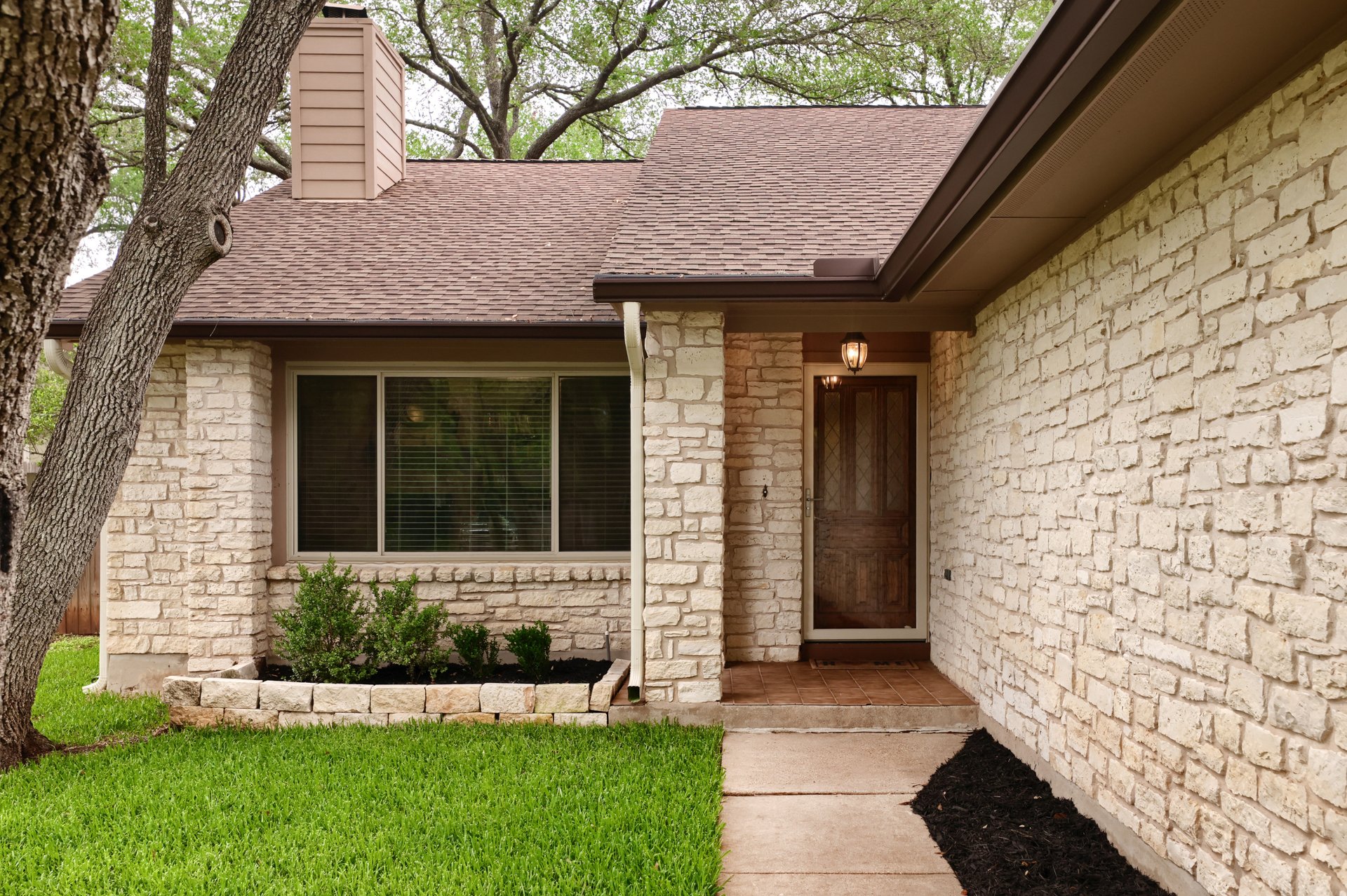 11200 Stormy Ridge Road Austin, TX 78739 - Photo 3 of 26