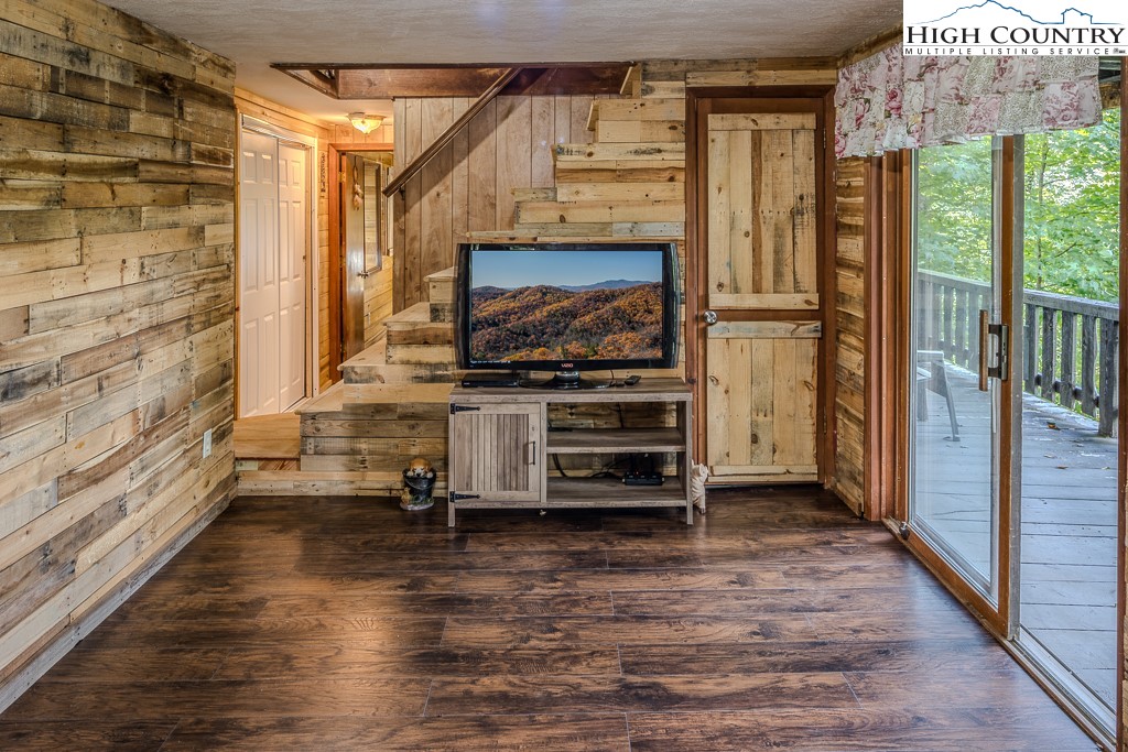 304 McGuire Road Sugar Grove, NC 28679 - Photo 23 of 39