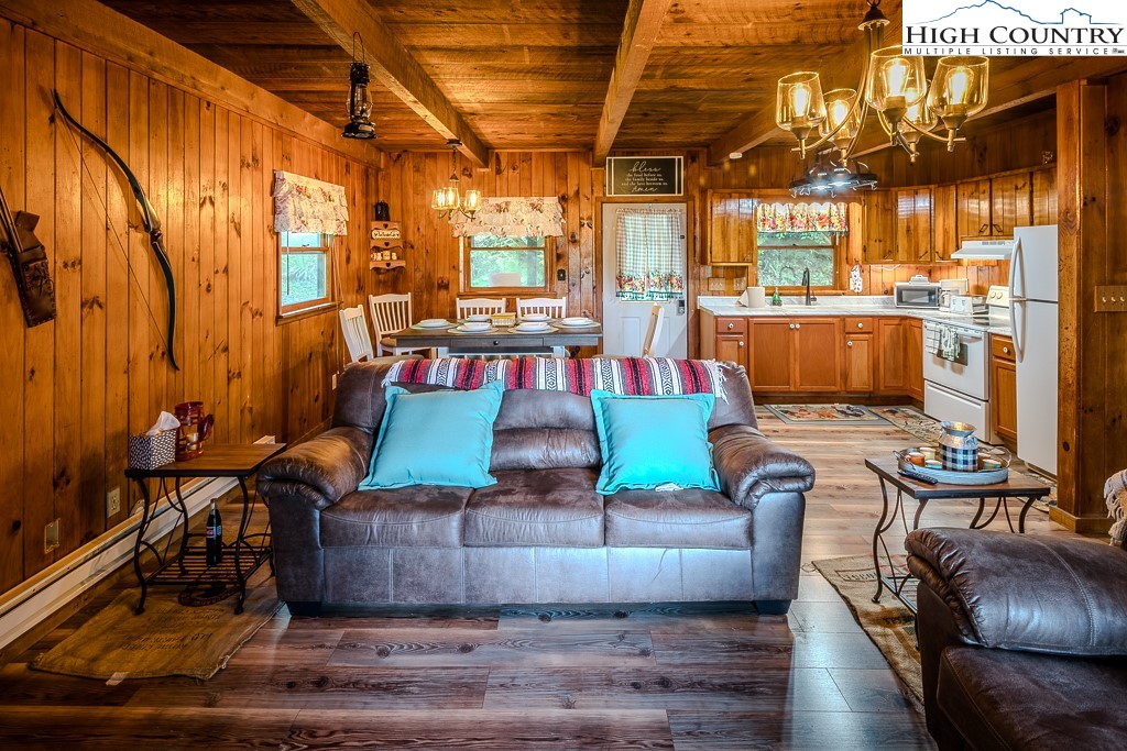 304 McGuire Road Sugar Grove, NC 28679 - Photo 4 of 39