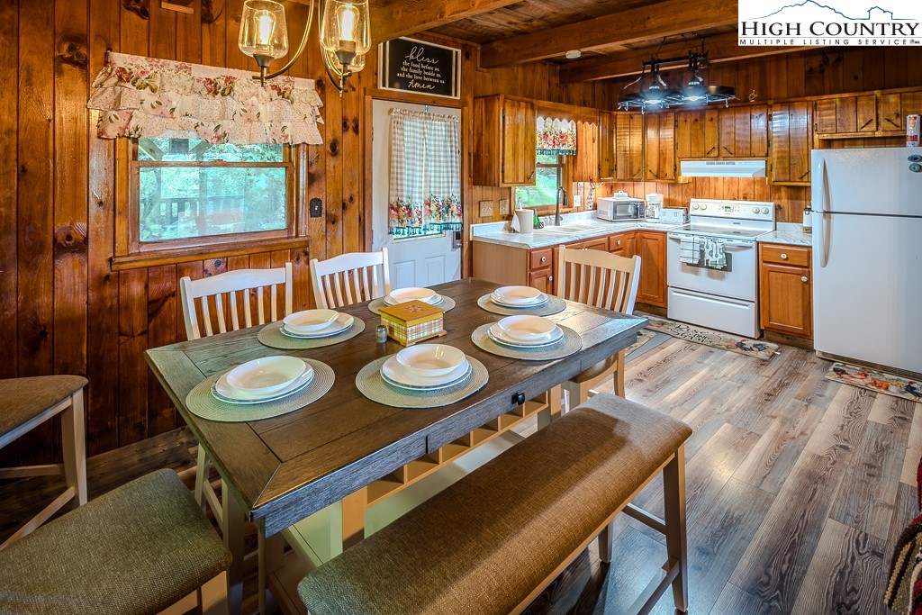 304 McGuire Road Sugar Grove, NC 28679 - Photo 8 of 39