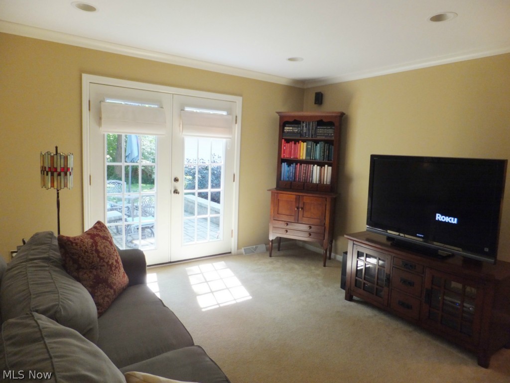 2533 Charney Road Cleveland, OH 44118 - Photo 6 of 22 Gallery Image 6