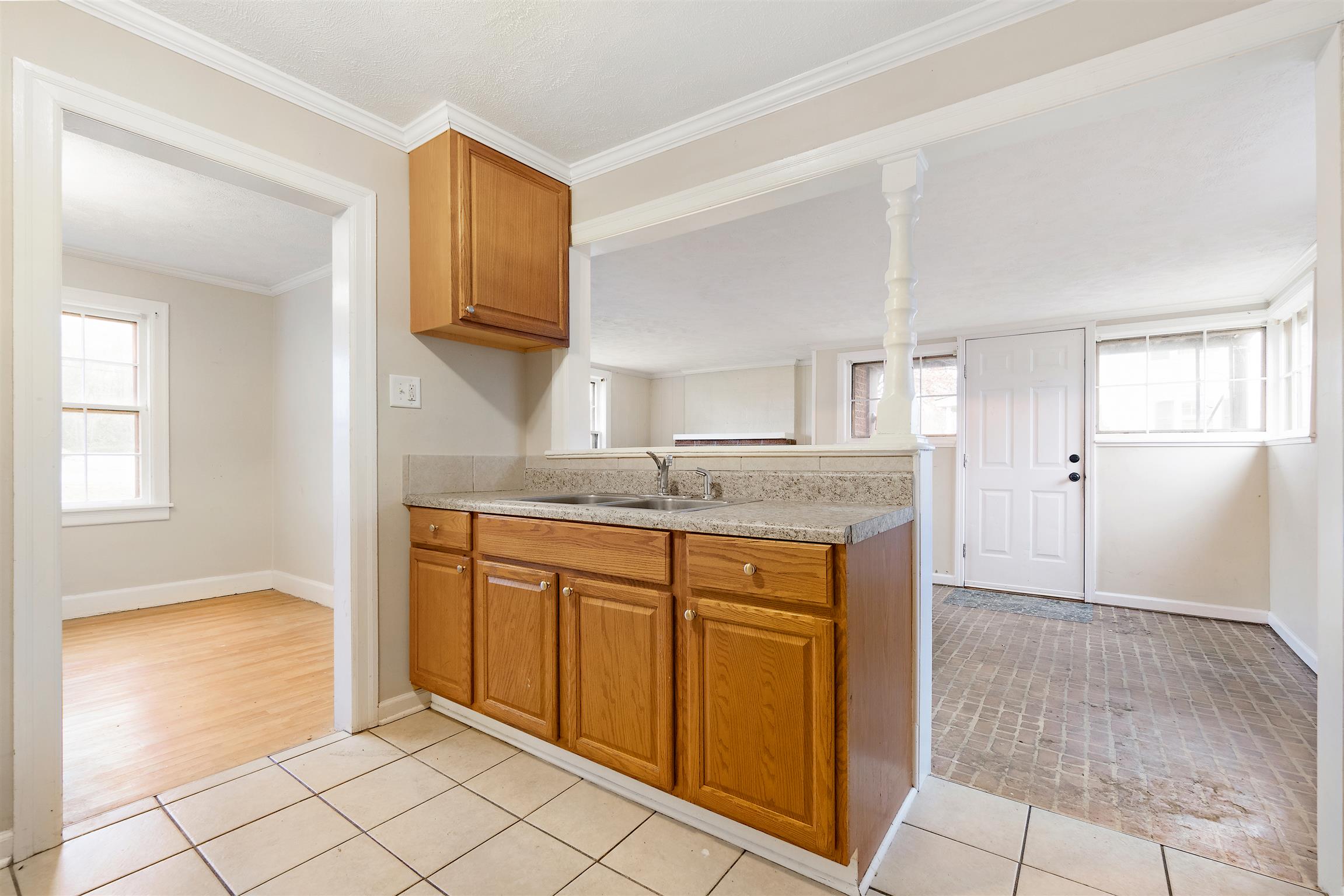 2303 Memorial Boulevard Springfield, TN 37172 - Photo 8 of 11 Gallery Image 8