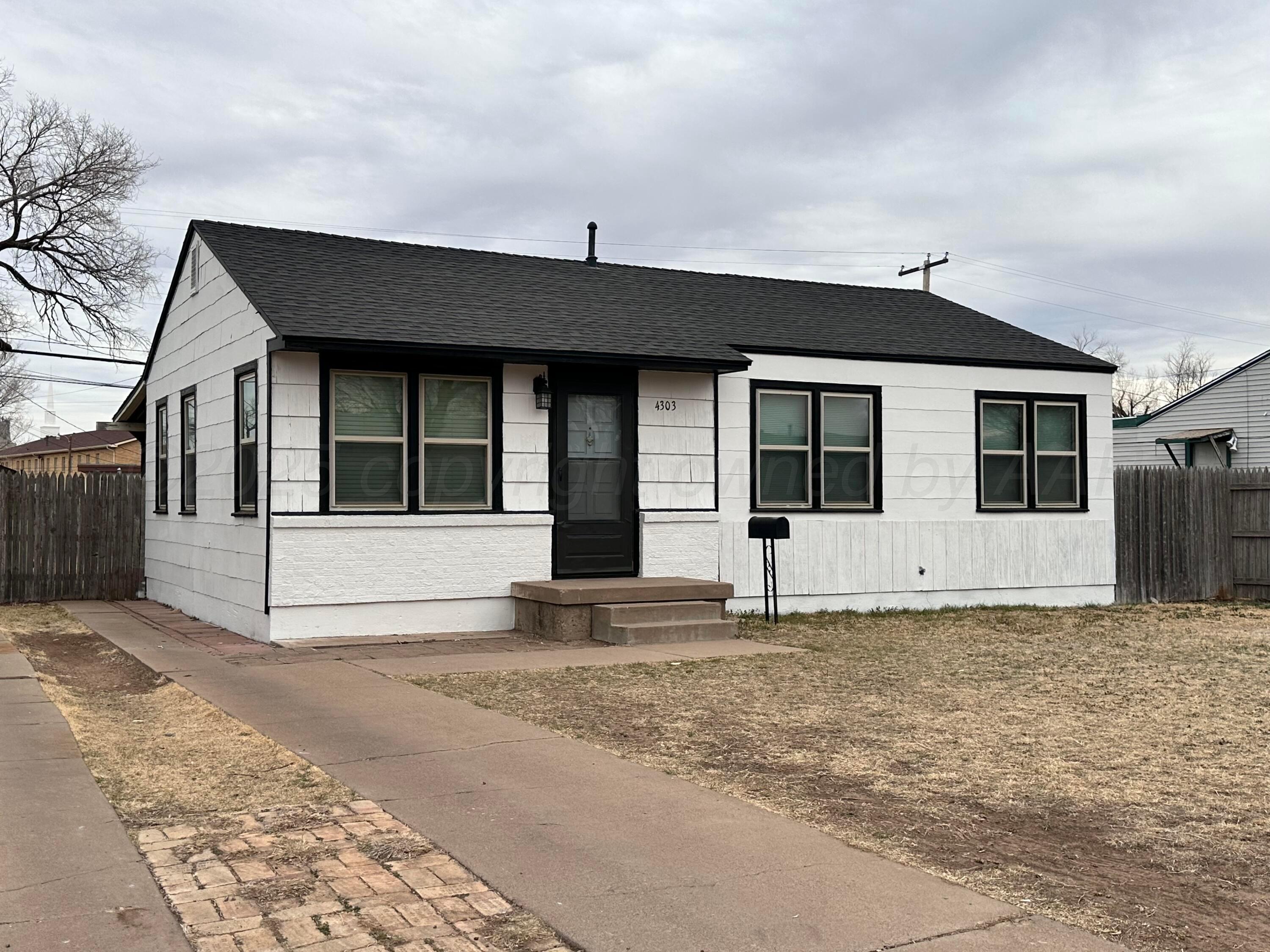 0 Portfolio Package Amarillo, TX 79110 - Photo 10 of 17 a house that has a window in front of it