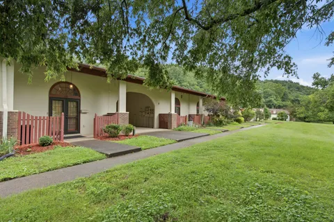 $199,000 | 214 Old Hickory Boulevard, Unit 133, Nashville, TN 37221