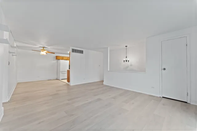 $245,000 | 195 Duxbury Court, Unit D, Bloomingdale, IL 60108