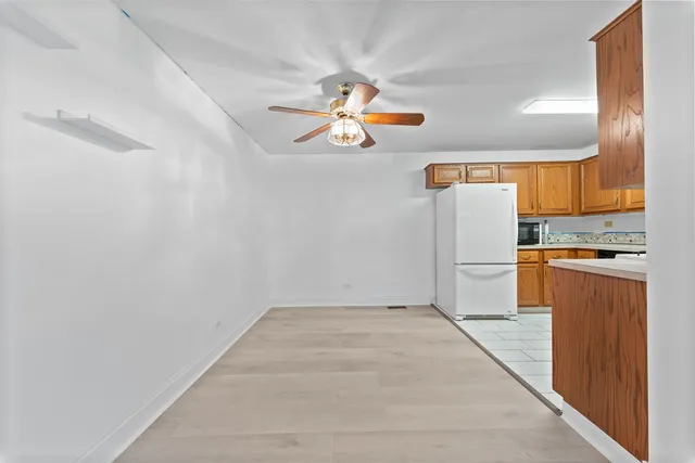 $245,000 | 195 Duxbury Court, Unit D, Bloomingdale, IL 60108