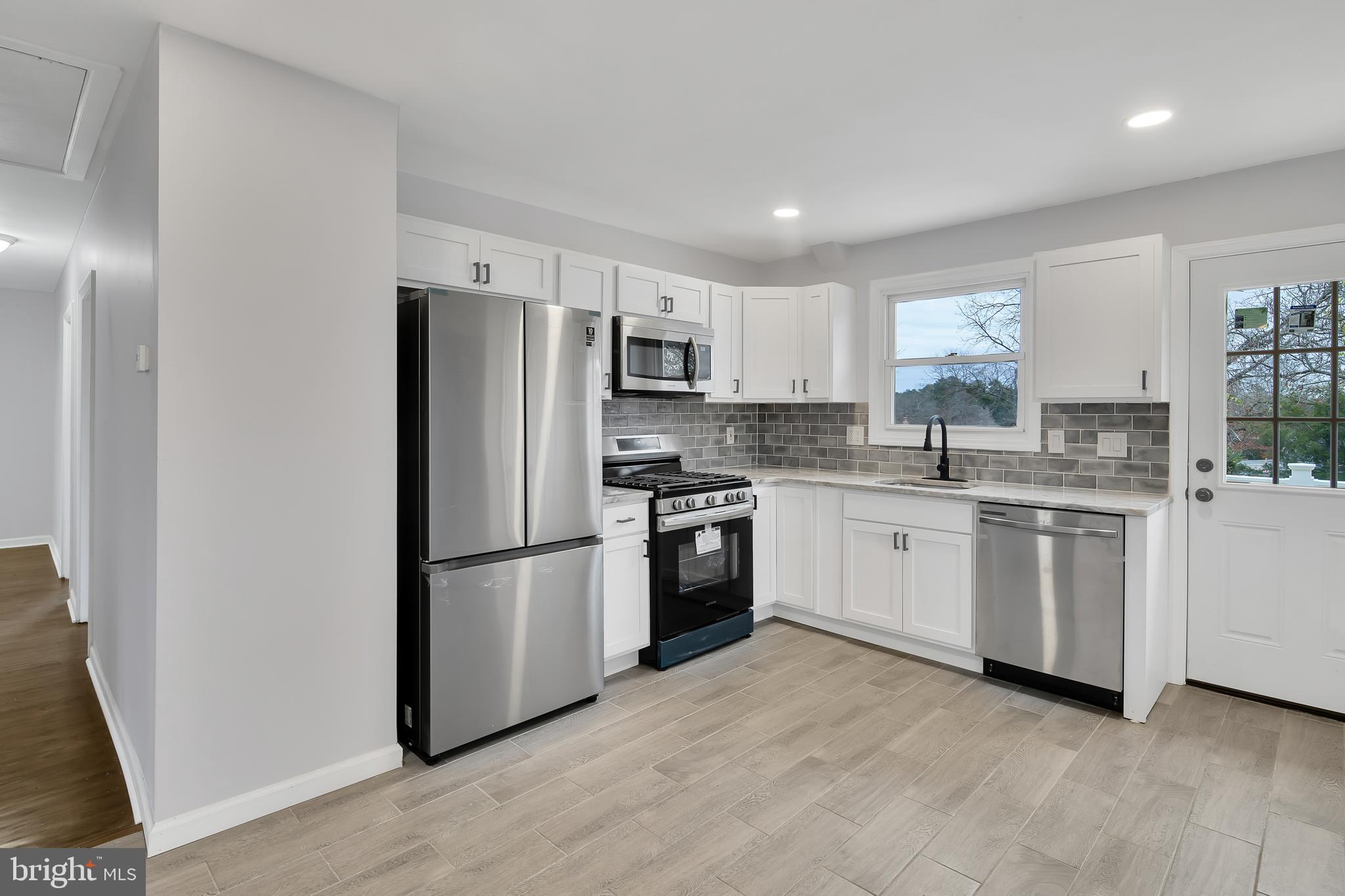 175 Erial Road Clementon, NJ 08021 - Photo 5 of 27