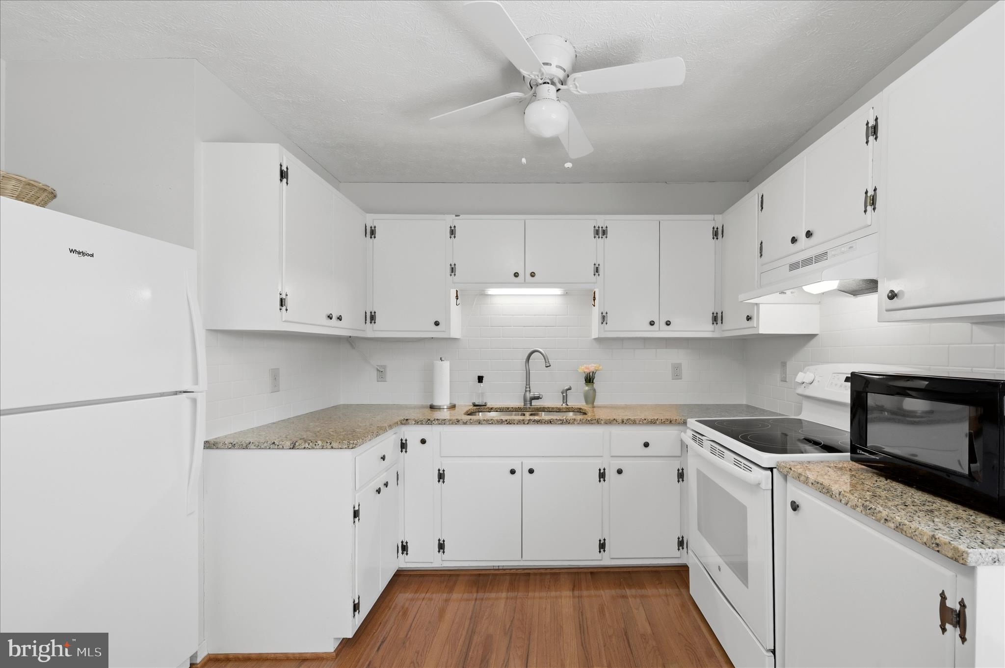 624 Butler Avenue Winchester, VA 22601 - Photo 17 of 37 Kitchen