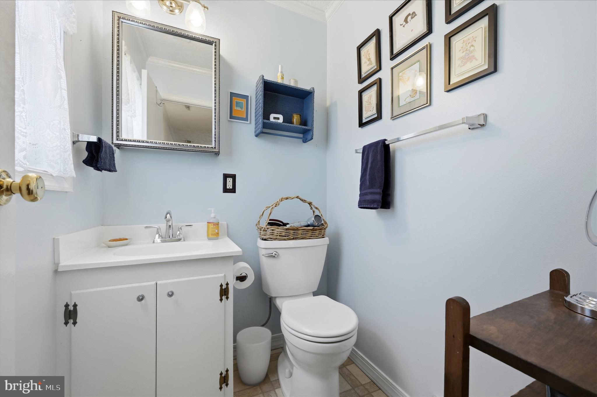 624 Butler Avenue Winchester, VA 22601 - Photo 28 of 37 Bathroom