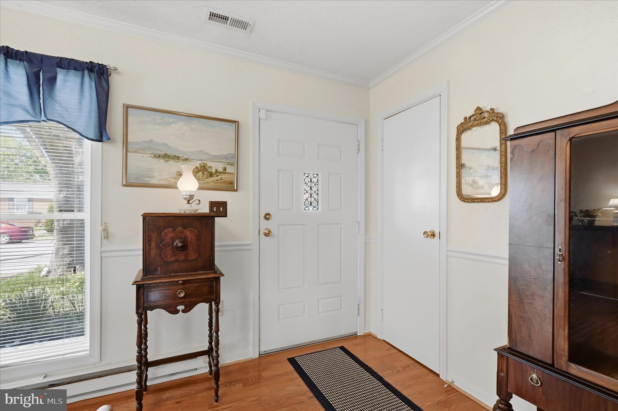 624 Butler Avenue Winchester, VA 22601 - Photo 7 of 37 Entry