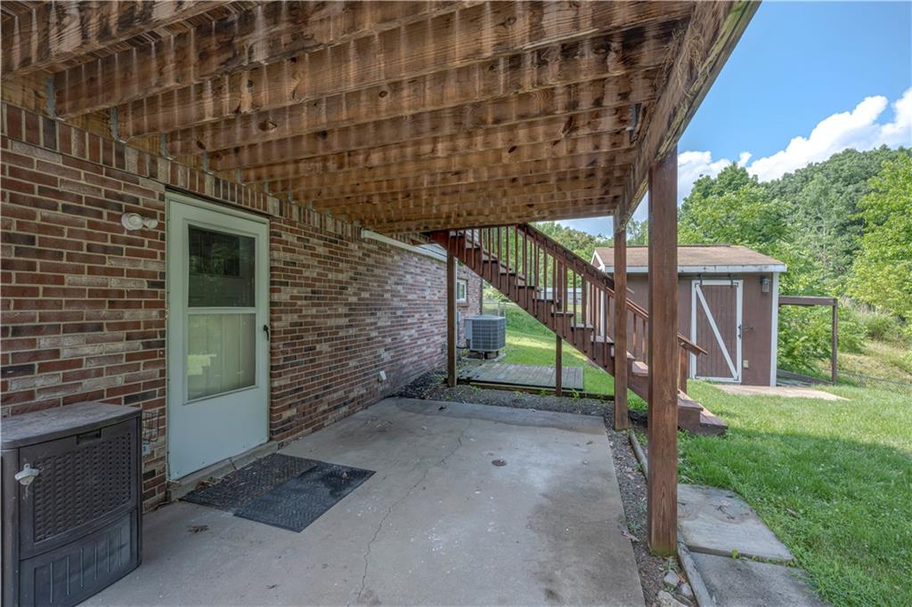 327 Beech Road Pittsburgh, PA 15239 - Photo 33 of 48
