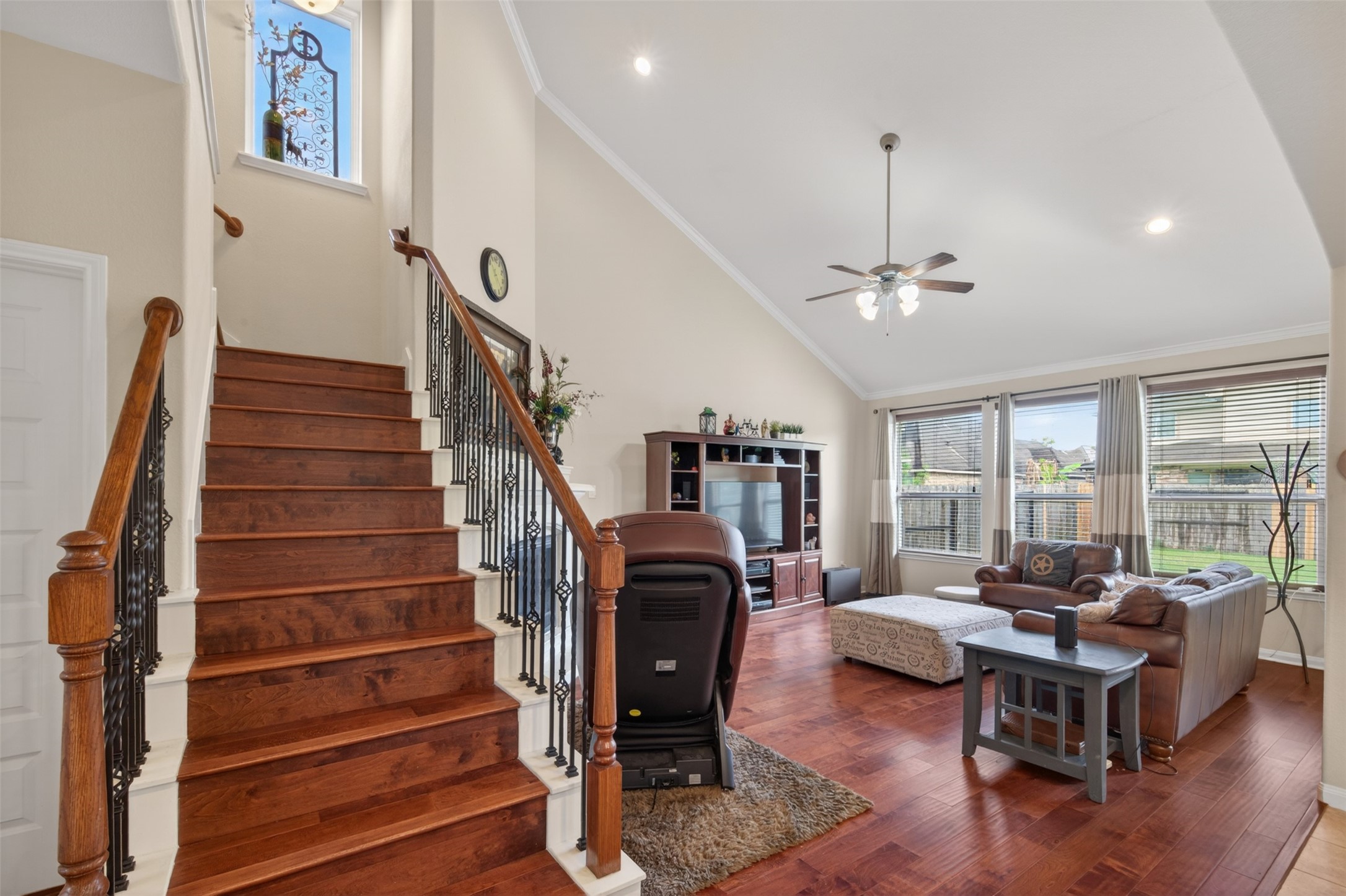 19 Roma Ridge Drive Missouri City, TX 77459 - Photo 8 of 38
