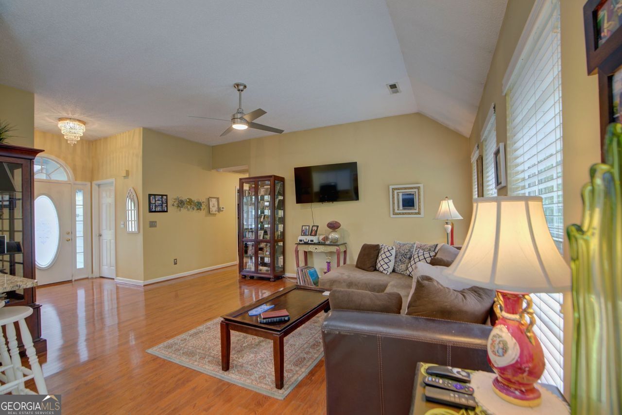 811 Shannon Circle Northeast Rome, GA 30161 - Photo 3 of 24