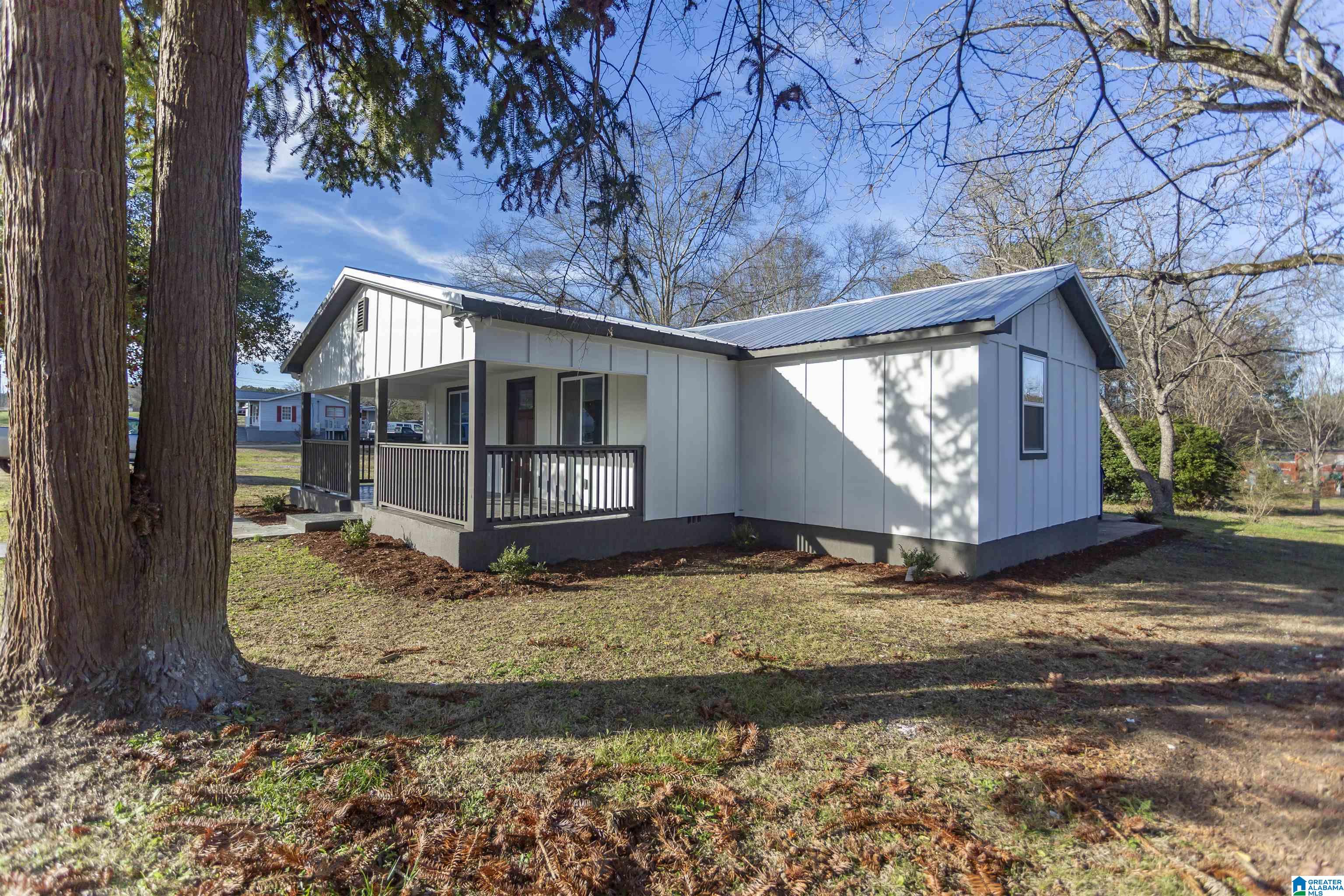 447 Cannie Phillips Road Sumiton, AL 35148 - Photo 5 of 40