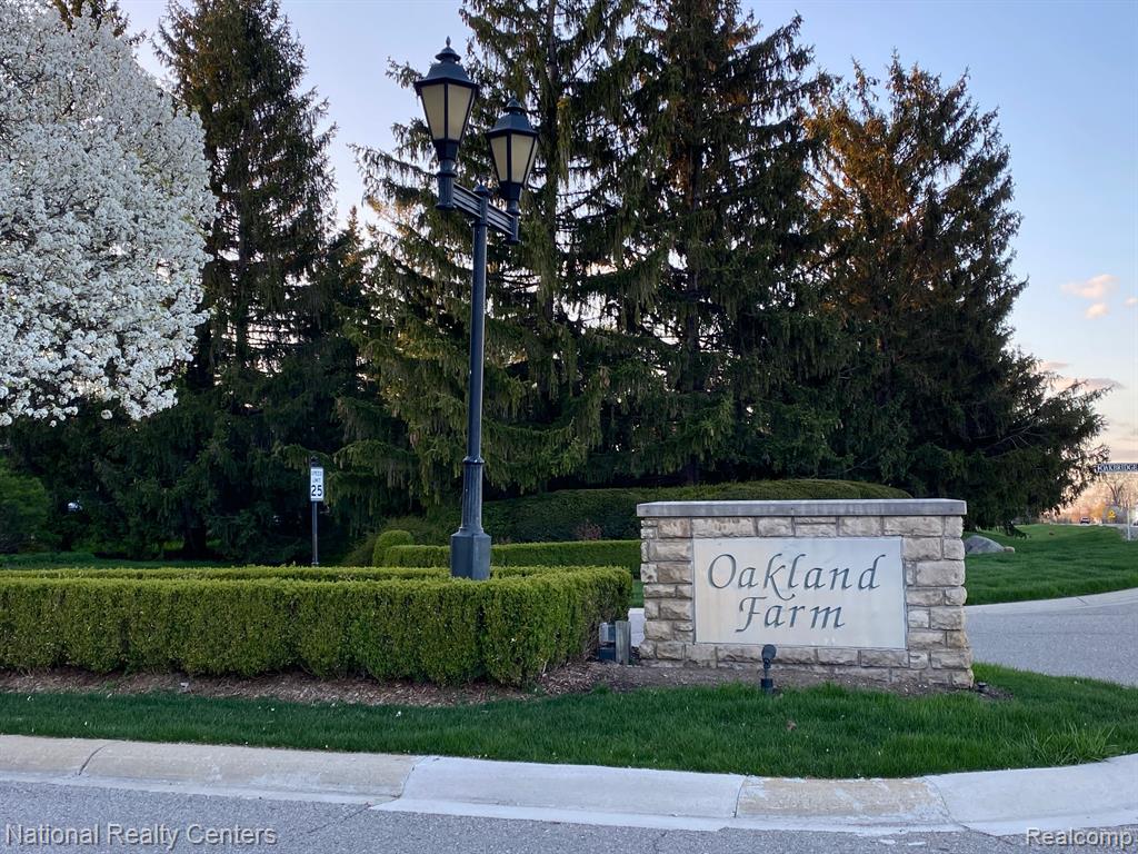 4199 Oak Tree Circle Rochester, MI 48306 - Photo 47 of 47