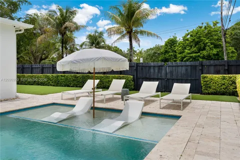 $1,685,000 | 5785 Southwest 46th Terrace, Miami, FL 33155