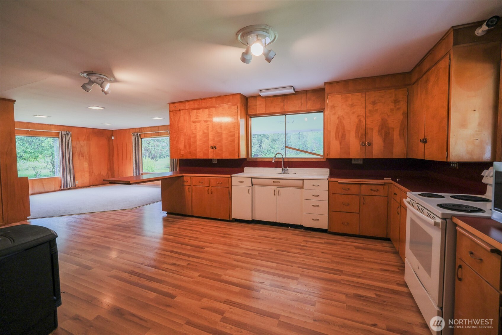 38013 Highway 2 Sultan, WA 98294 - Photo 6 of 33