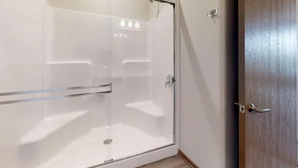 $2,458 | N115-w16170 Saxony Village Boulevard, Unit 4213, Germantown, WI 53022