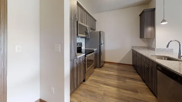 $2,458 | N115-w16170 Saxony Village Boulevard, Unit 4213, Germantown, WI 53022