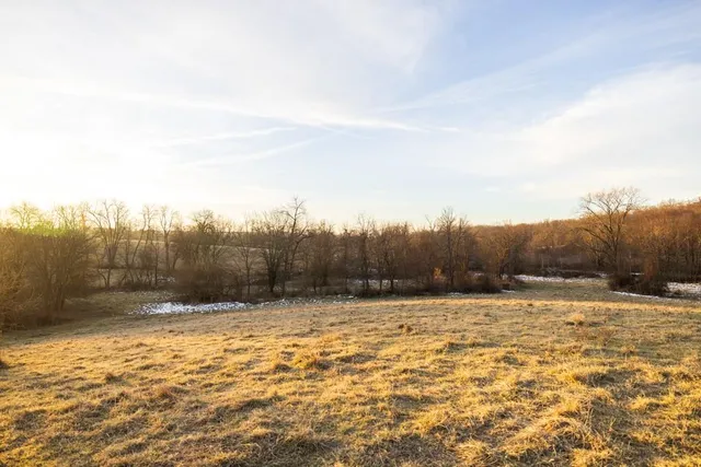 $424,600 | 0 Willow Road, Winigan, MO 63566