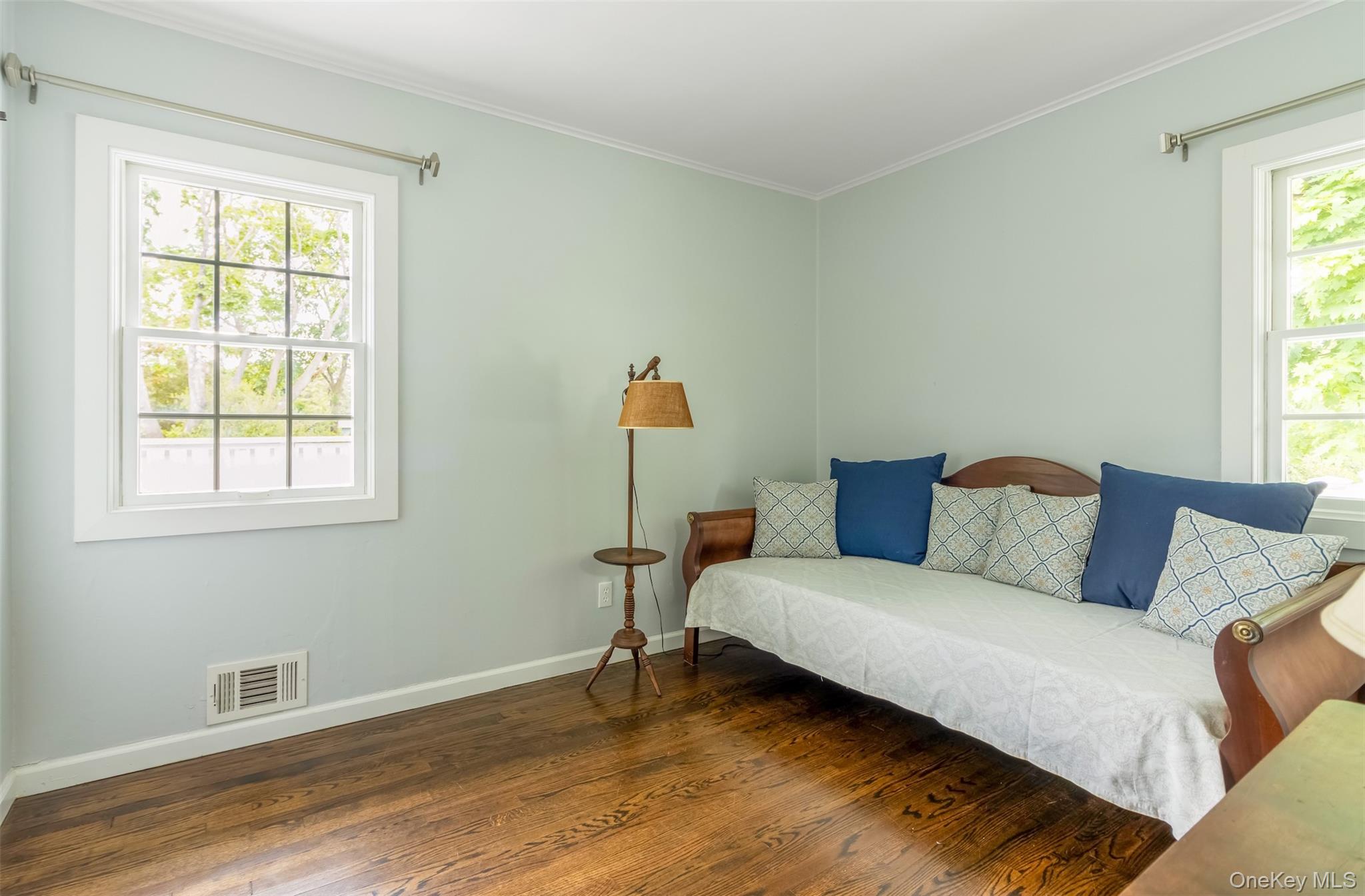 315 Wicks Road New Suffolk, NY 11956 - Photo 14 of 28 a living room with furniture and a window