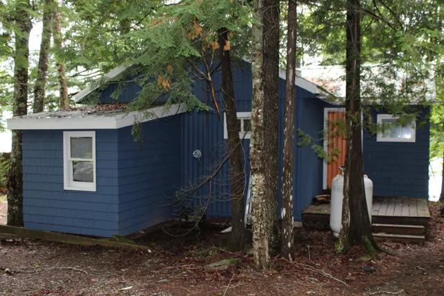 $154,900 | 8 Drake Lane, Oakfield, ME 04763