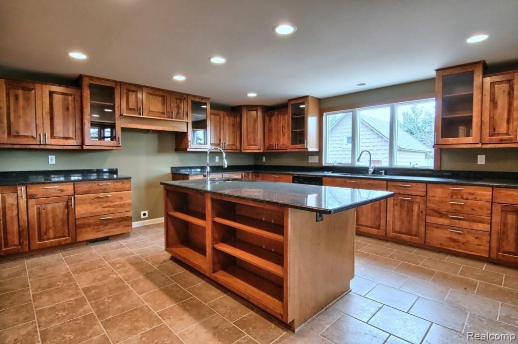 22200 30 Mile Road Ray, MI 48096 - Photo 8 of 31 Kitchen_2nd_View.jpg