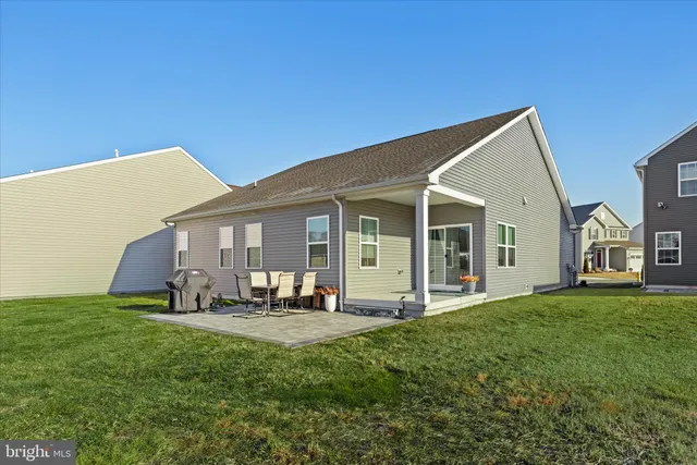 a view of building with outdoor space