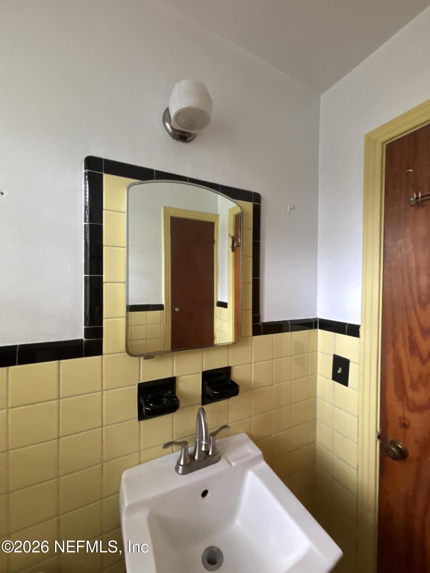 6340 Colgate Road Jacksonville, FL 32217 - Photo 16 of 24 Primary bath