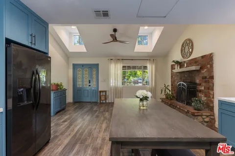 $899,000 | 8362 Shirley Avenue, Northridge, CA 91324