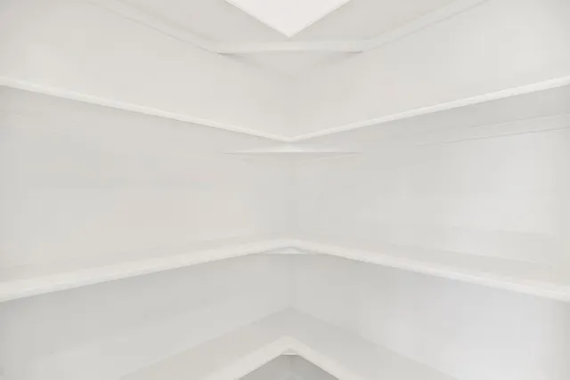 $399,900 | 700 Red Clover Court, Raymore, MO 64083