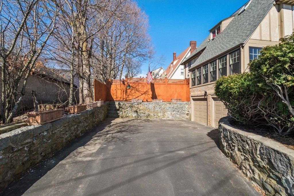 4 Augusta Road Milton, MA 02186 - Photo 4 of 26 Gallery Image 4