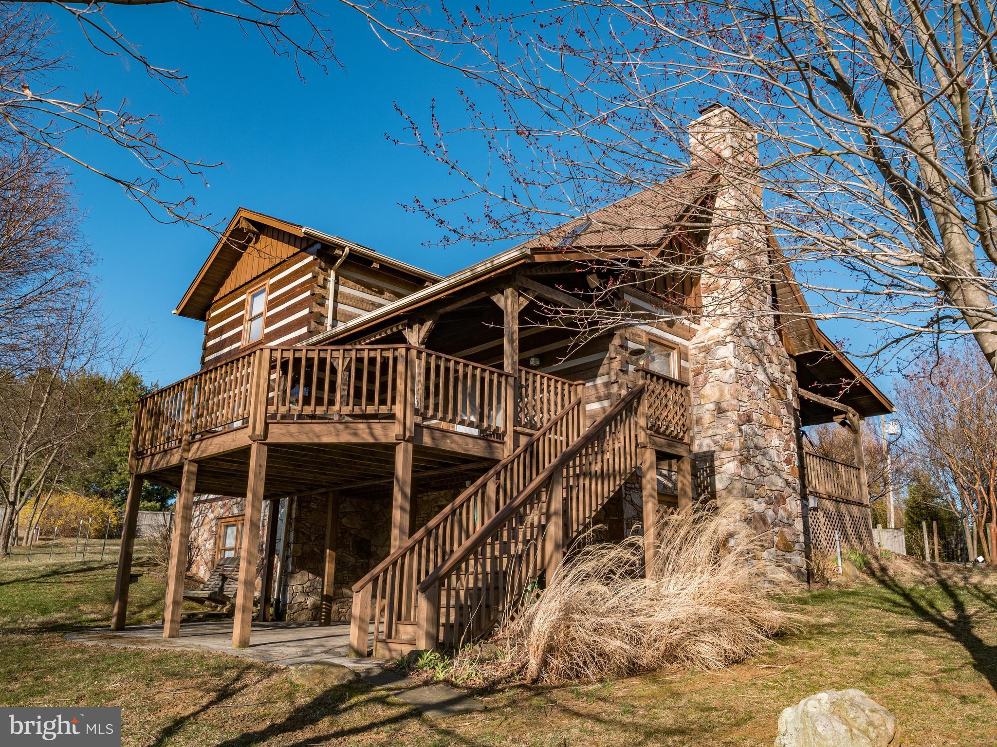 18797 Woodburn Road Leesburg, VA 20175 - Photo 1 of 26 Exterior (General)