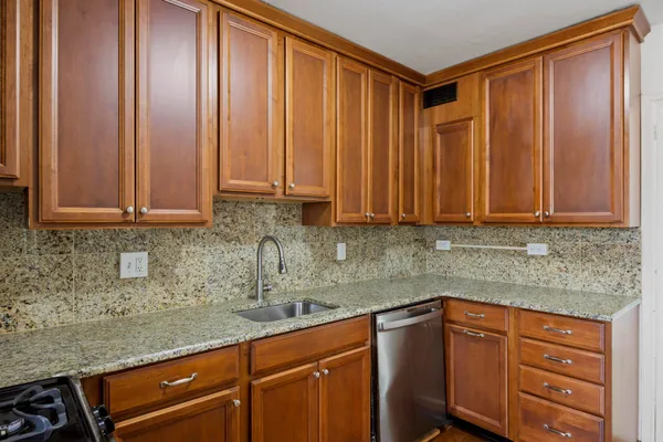 $135,000 | 7121 Park Heights Avenue, Unit 206, Baltimore, MD 21215