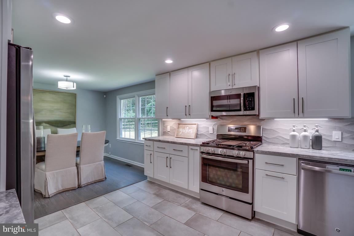 1803 Cranberry Lane Reston, VA 20191 - Photo 15 of 65 Gallery Image 15