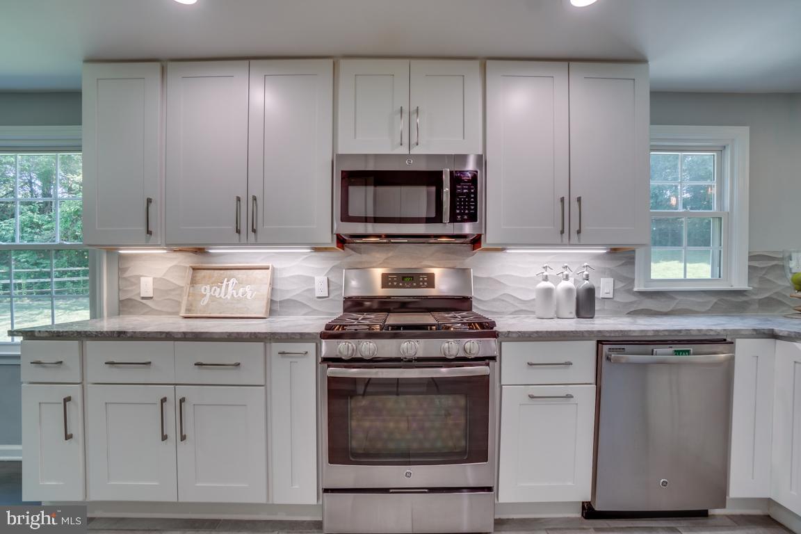 1803 Cranberry Lane Reston, VA 20191 - Photo 18 of 65 Gallery Image 18