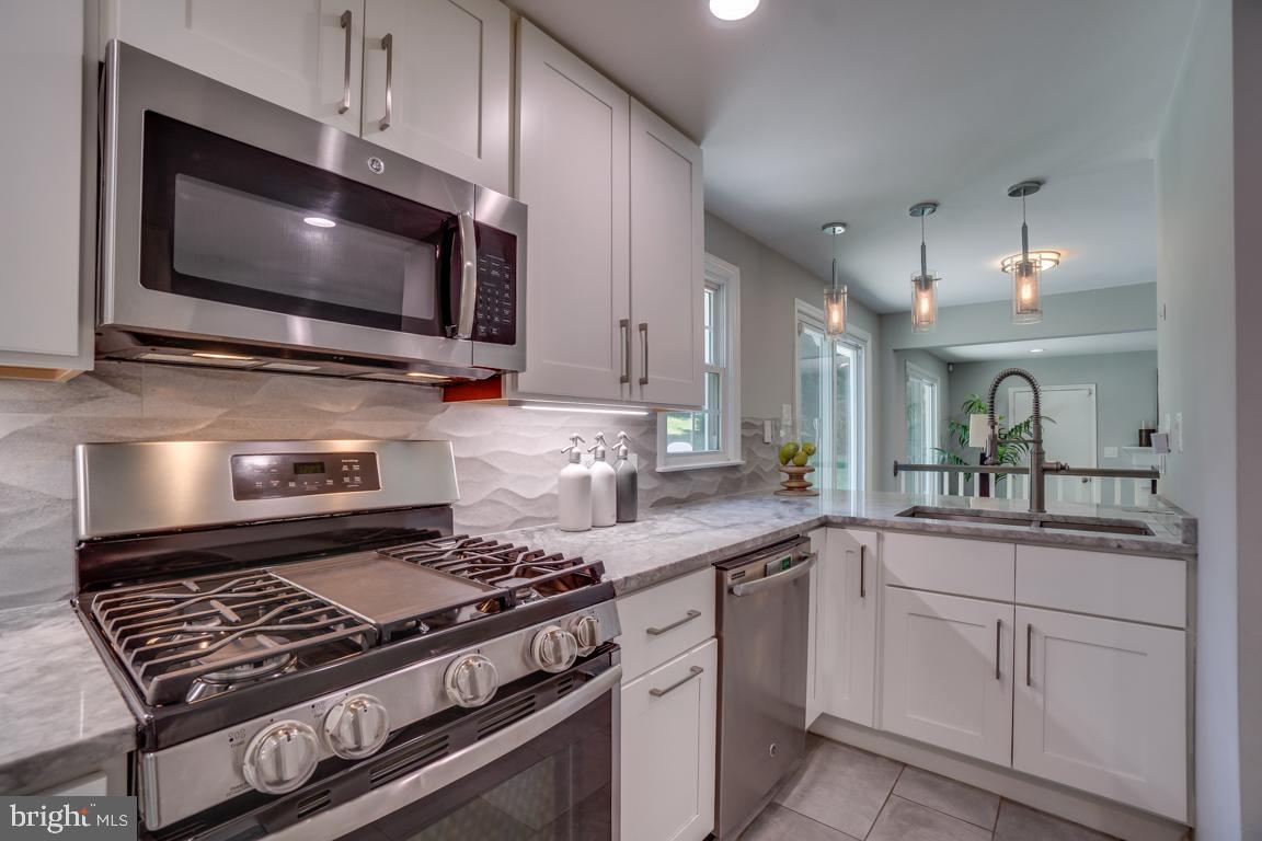1803 Cranberry Lane Reston, VA 20191 - Photo 19 of 65 Gallery Image 19