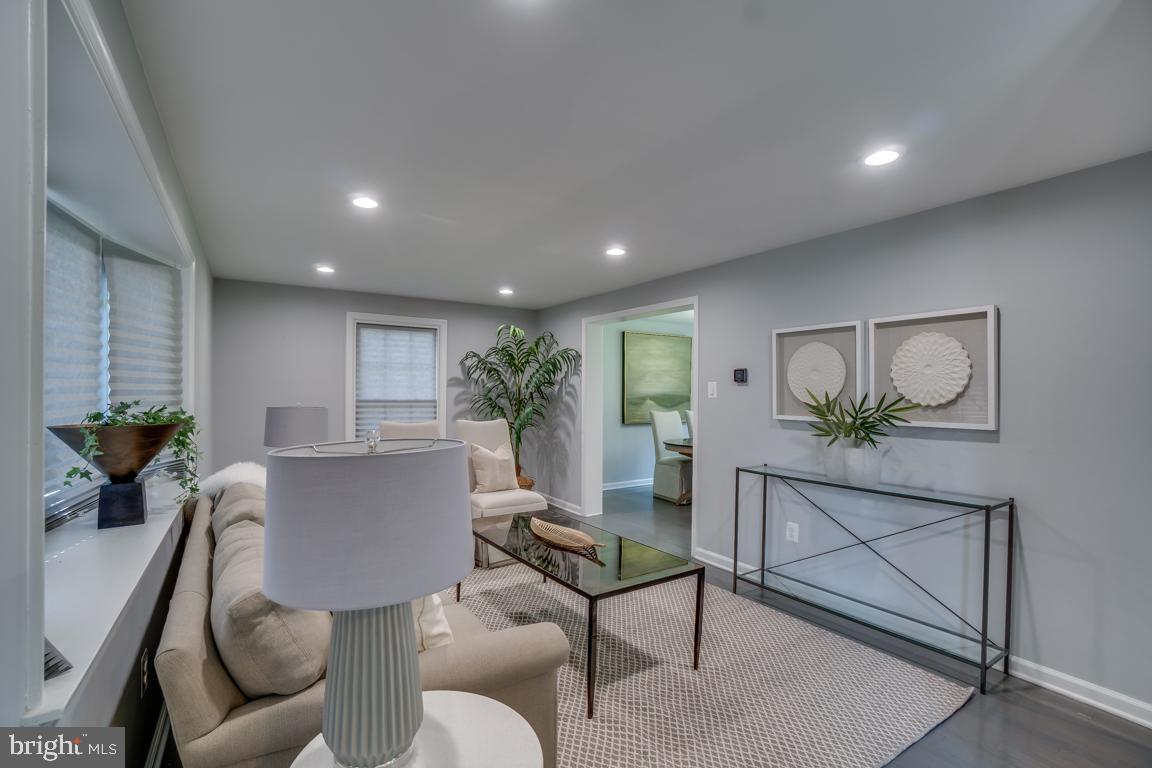 1803 Cranberry Lane Reston, VA 20191 - Photo 3 of 65 Gallery Image 3