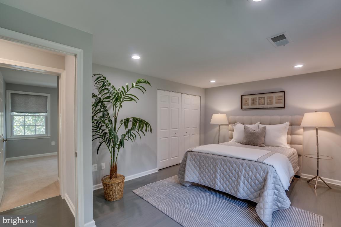 1803 Cranberry Lane Reston, VA 20191 - Photo 29 of 65 Gallery Image 29