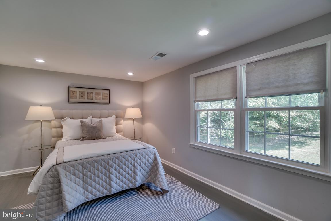 1803 Cranberry Lane Reston, VA 20191 - Photo 30 of 65 Gallery Image 30