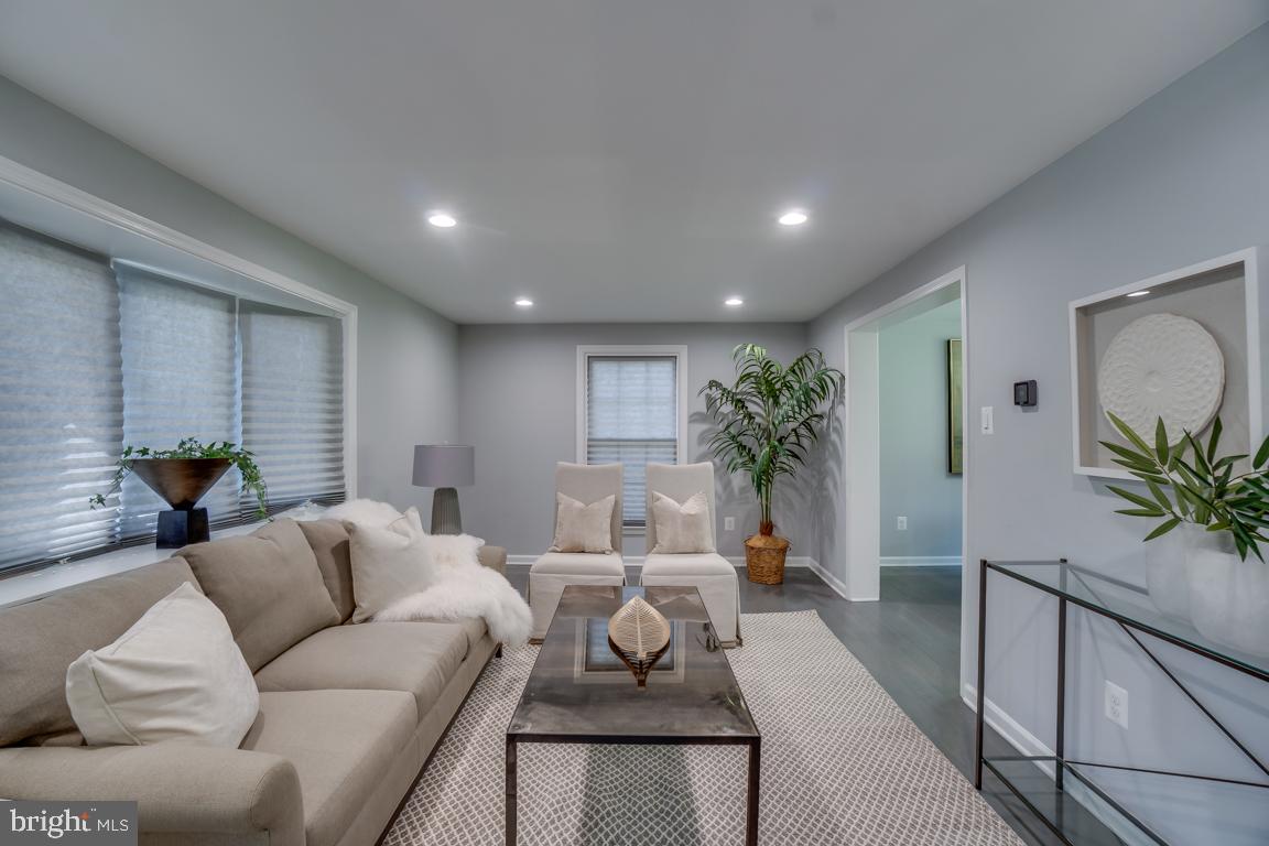 1803 Cranberry Lane Reston, VA 20191 - Photo 4 of 65 Gallery Image 4